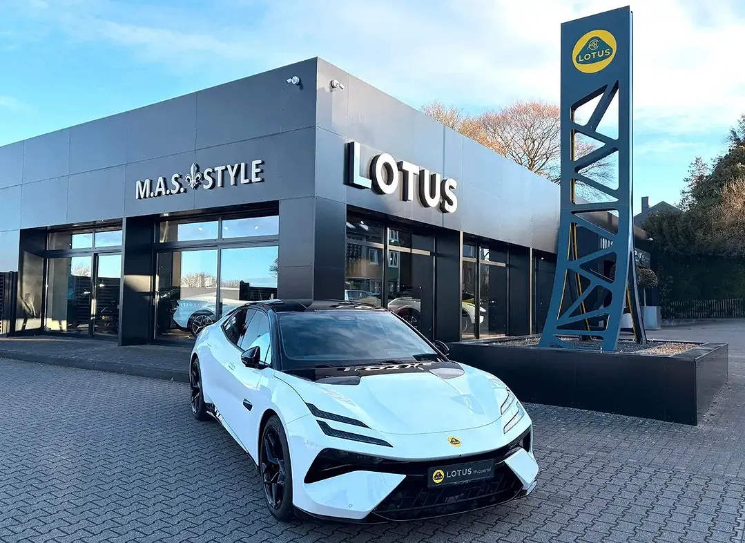Lotus Emeya 600 - foto 1