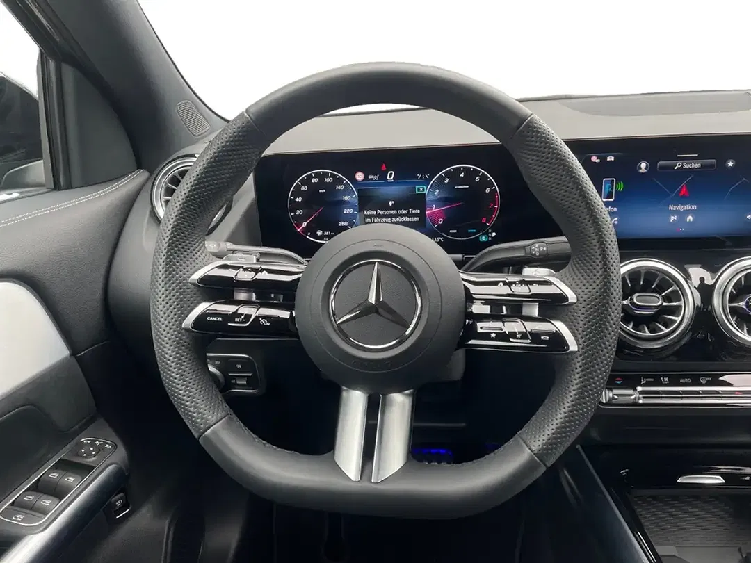 Mercedes-Benz GLA 200 AMG MBUX Night - Thumbnail 10