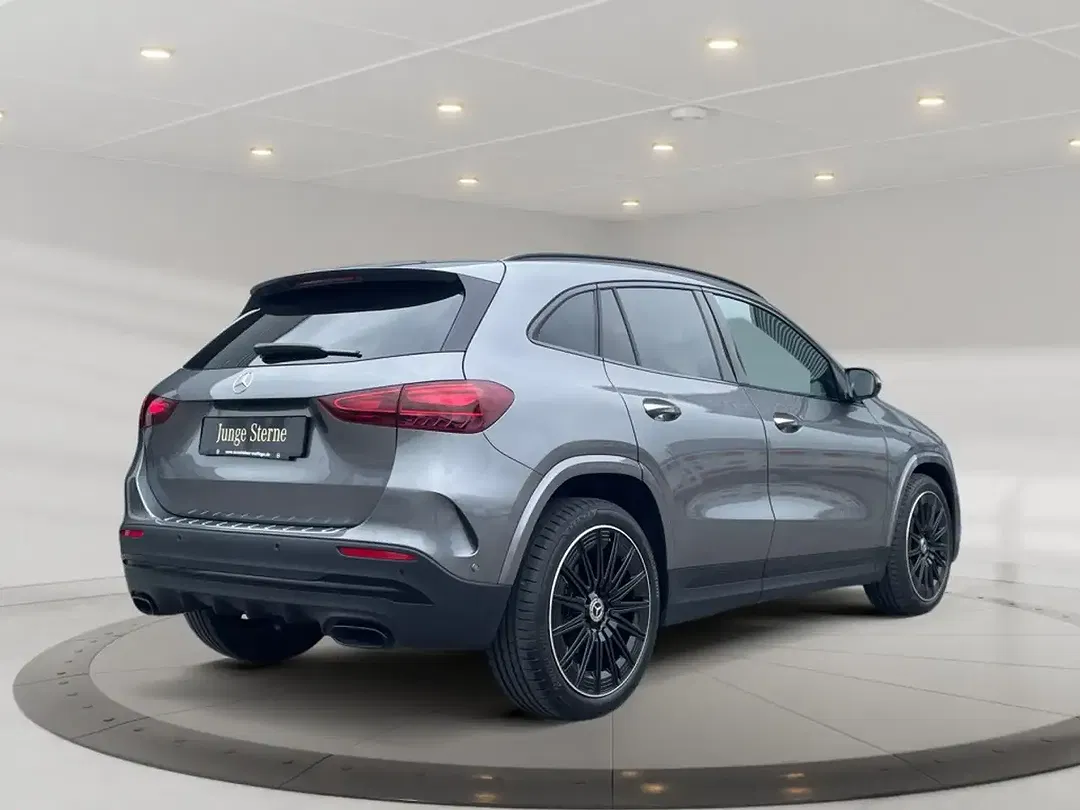 Mercedes-Benz GLA 200 AMG MBUX Night - foto 2