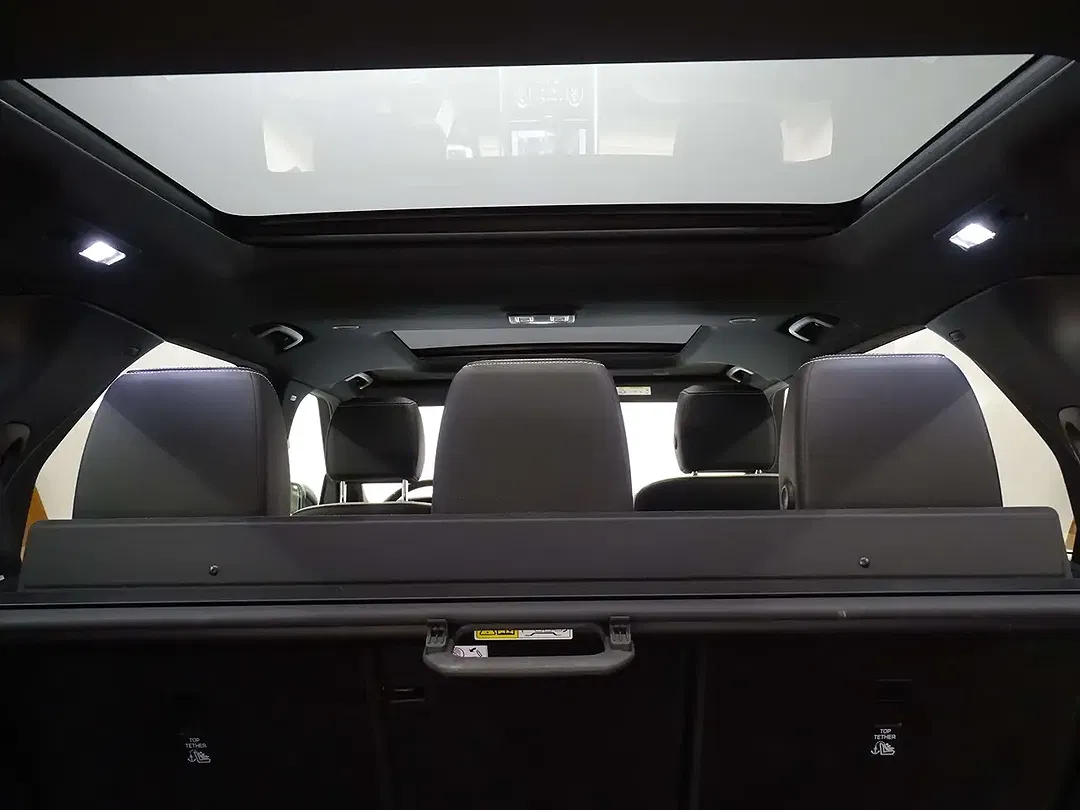 Land Rover Discovery 4x4 R-Dynamic - Thumbnail 11