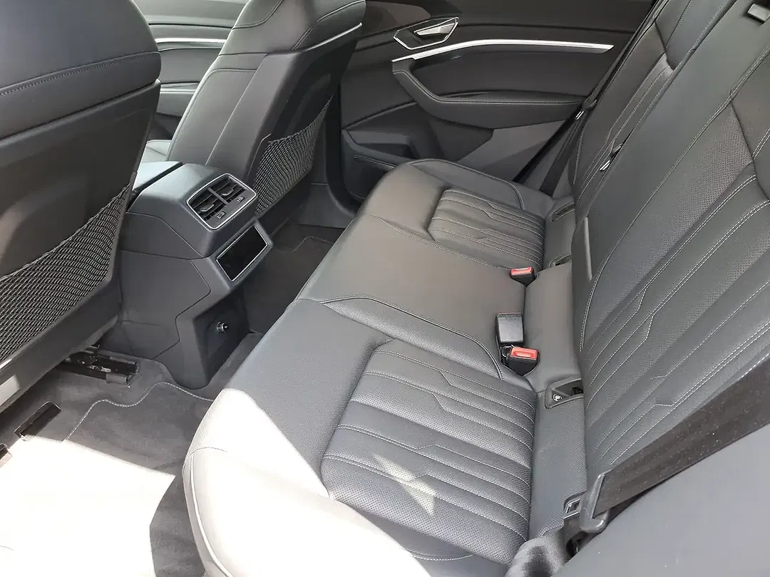 Audi Q8 e-tron 55 quattro S line - Thumbnail 12