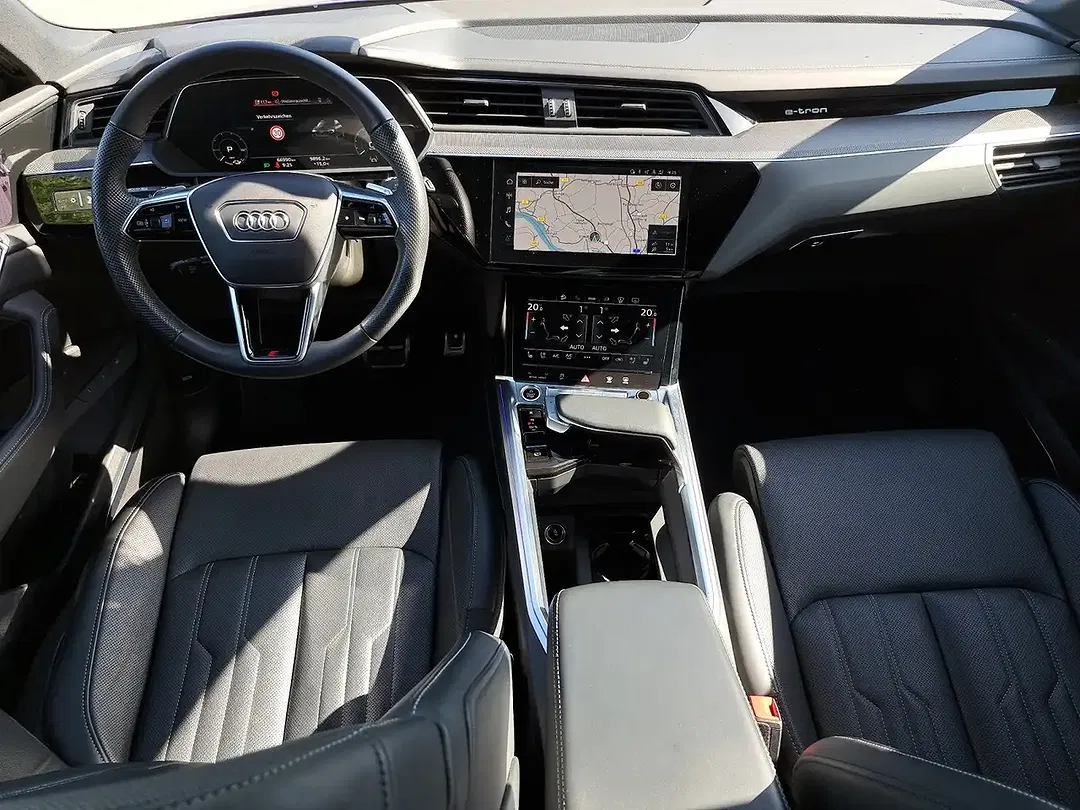 Audi Q8 e-tron 55 quattro S line - Thumbnail 14