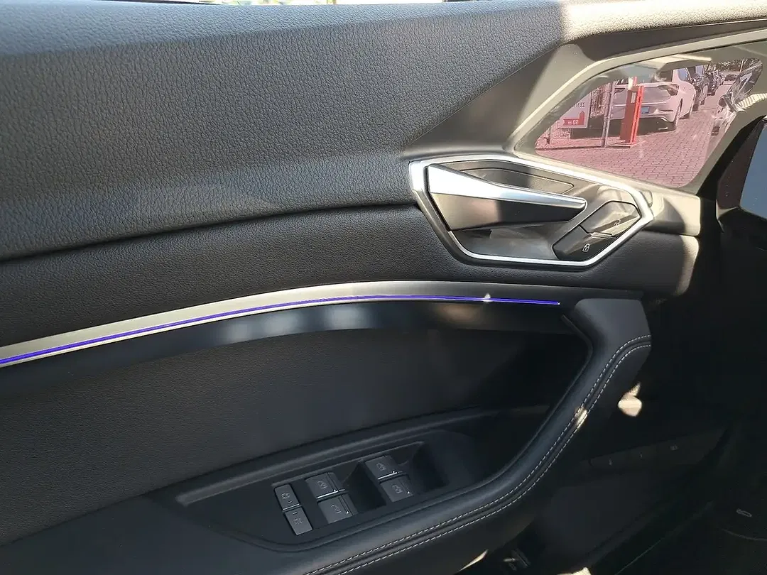 Audi Q8 e-tron 55 quattro S line - foto 15