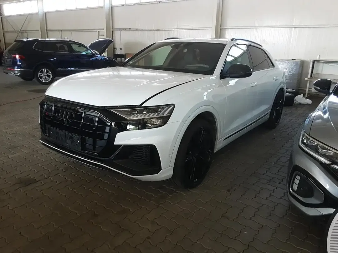 Audi SQ8 TFSI competition plus - Thumbnail 2