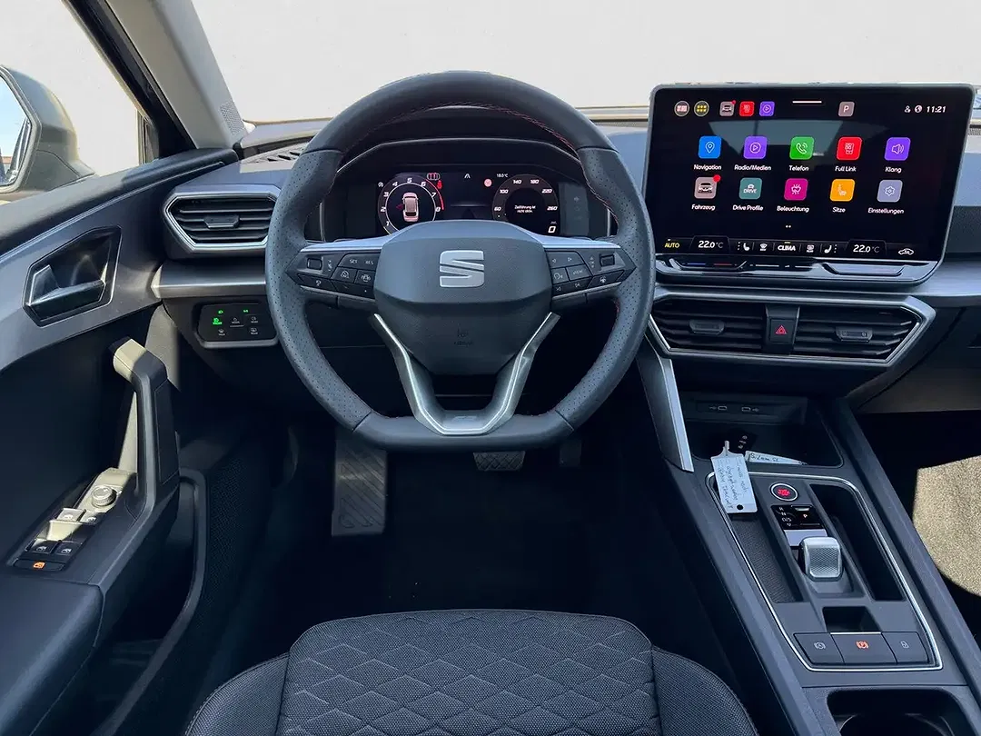 SEAT Leon eTSI FR - Thumbnail 10