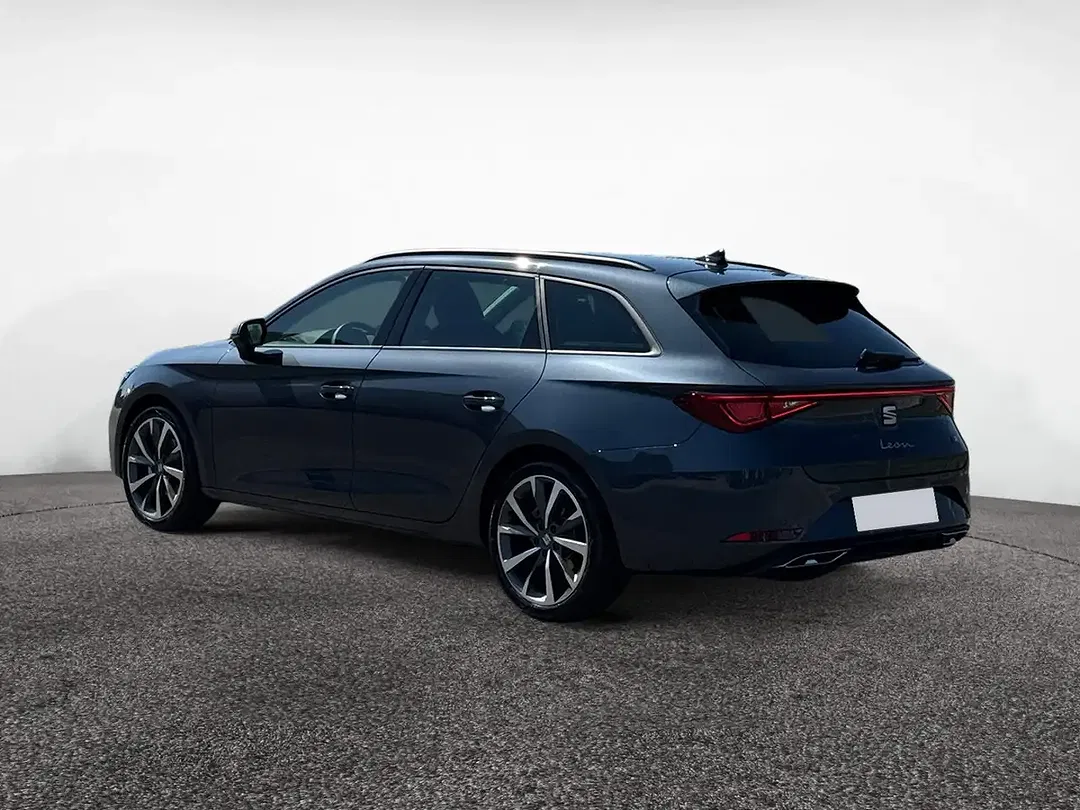 SEAT Leon eTSI FR - Thumbnail 4