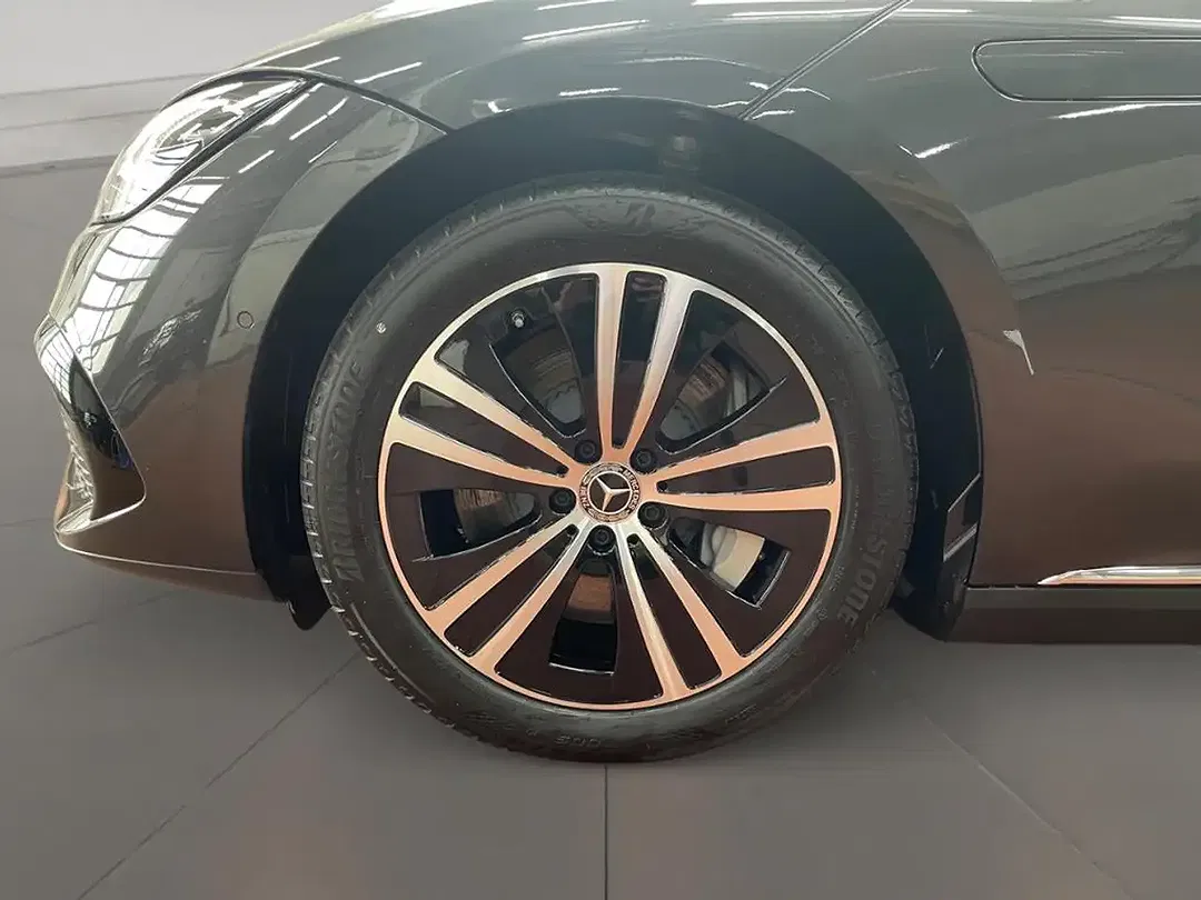 Mercedes-Benz EQE 300 Burmester - Thumbnail 11