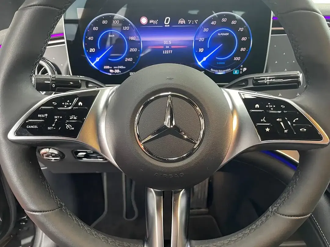 Mercedes-Benz EQE 300 Burmester - Thumbnail 13