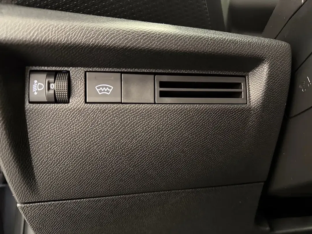 Citroen C4 Hybrid - Thumbnail 12
