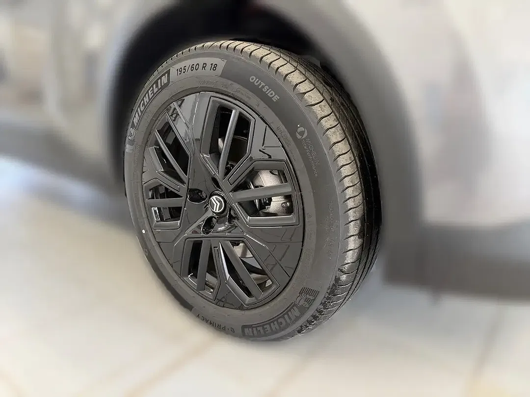 Citroen C4 Hybrid - Thumbnail 5