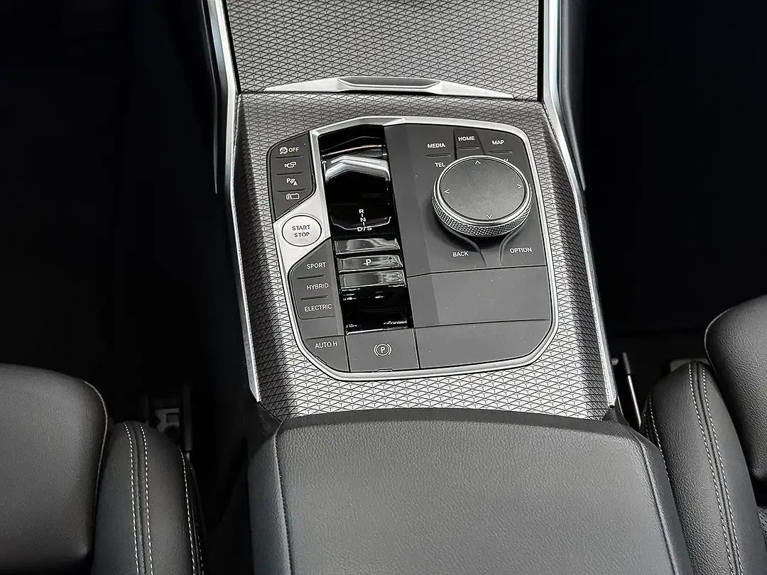 BMW 330 AUT M Sport Pro - Thumbnail 14