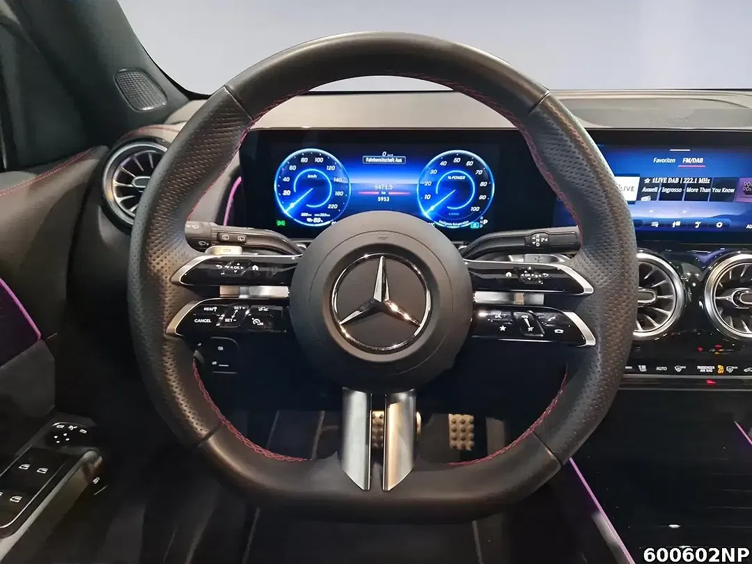 Mercedes-Benz EQB 350 4MATIC AMG Night - Thumbnail 11