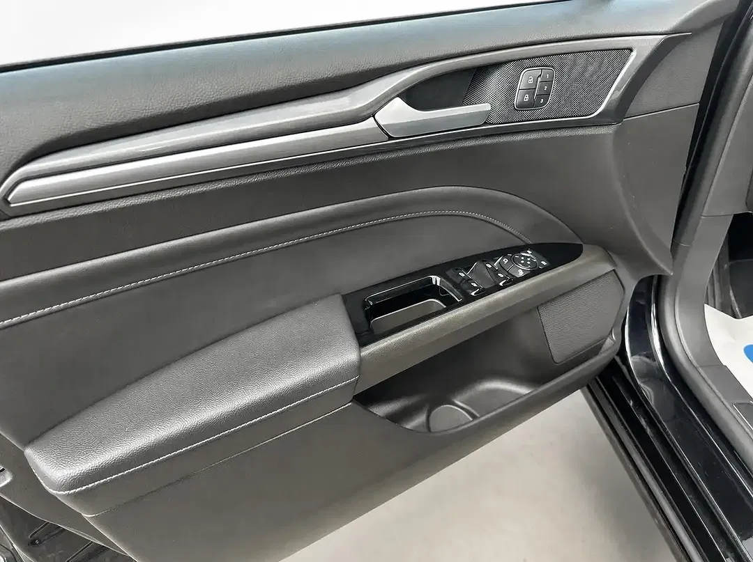 Ford Mondeo AUT Titanium - Thumbnail 17