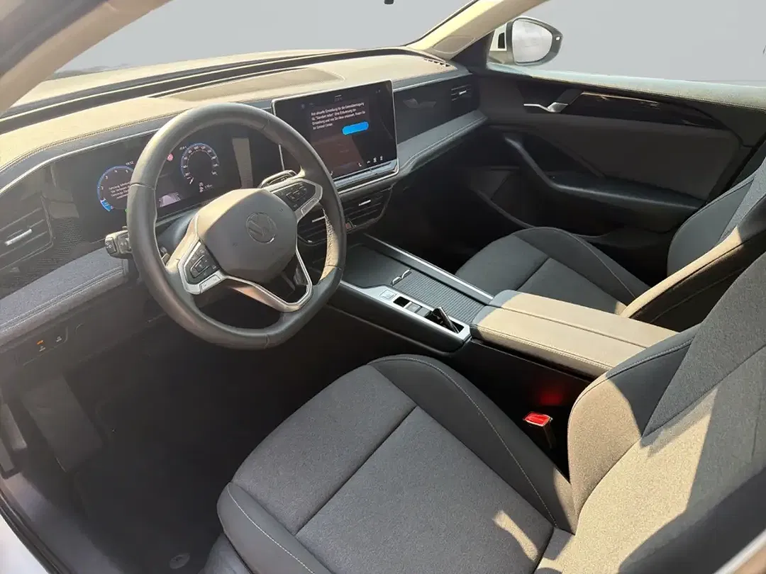 Volkswagen Passat 1.5 eTSI DSG - Thumbnail 11