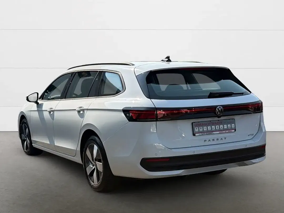 Volkswagen Passat 1.5 eTSI DSG - Thumbnail 4