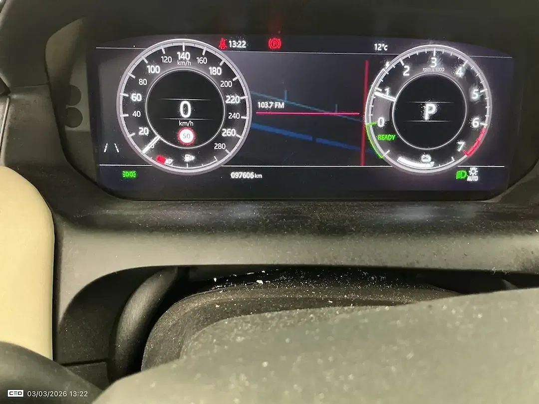 Land Rover Discovery Sport PHEV - Thumbnail 8