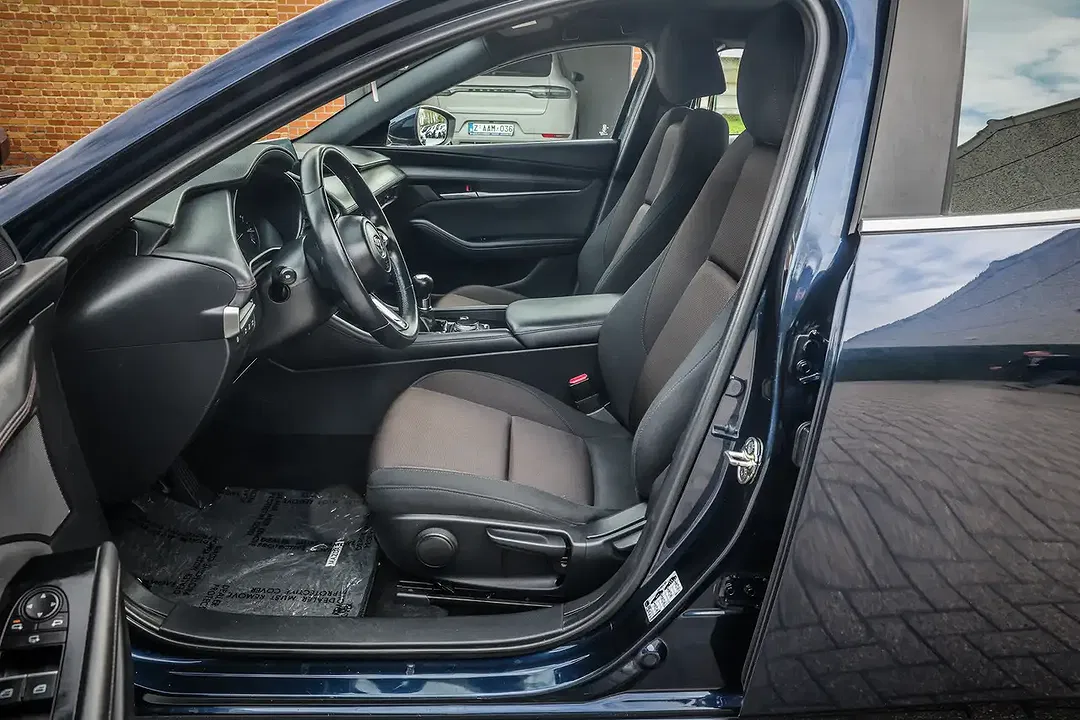 Mazda 3 - Thumbnail 10