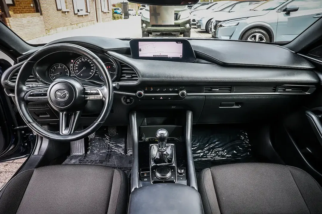 Mazda 3 - Thumbnail 16