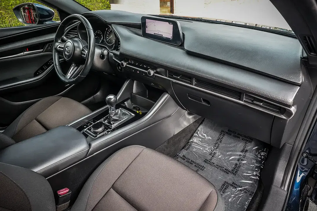 Mazda 3 - Thumbnail 18