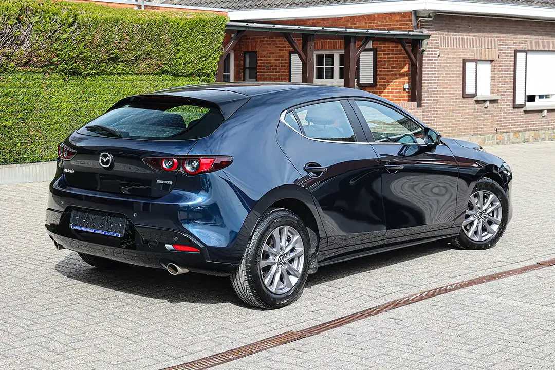 Mazda 3 - Thumbnail 5