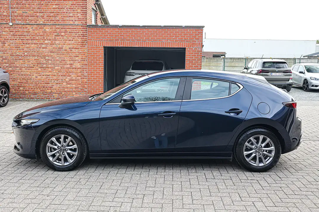 Mazda 3 - Thumbnail 8