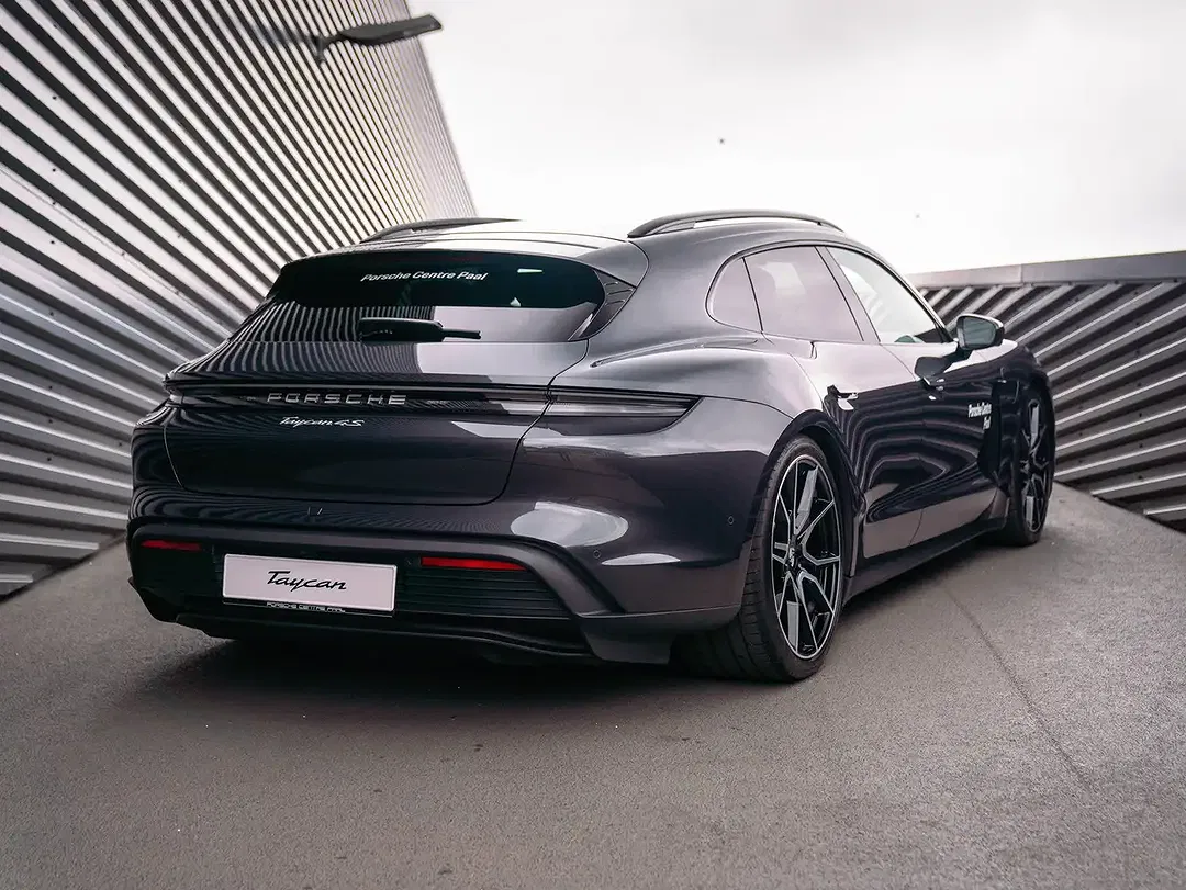 Porsche Taycan Sport Turismo - Thumbnail 12