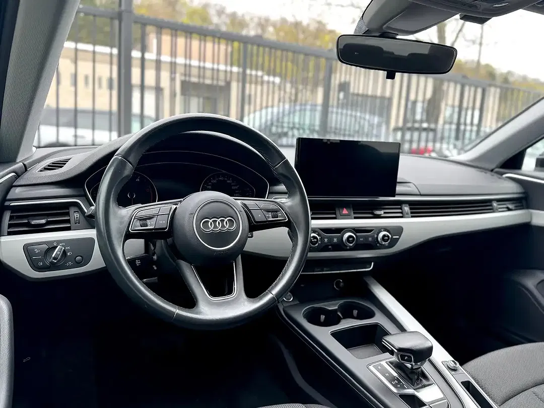 Audi A4 TDI S tronic - Thumbnail 5