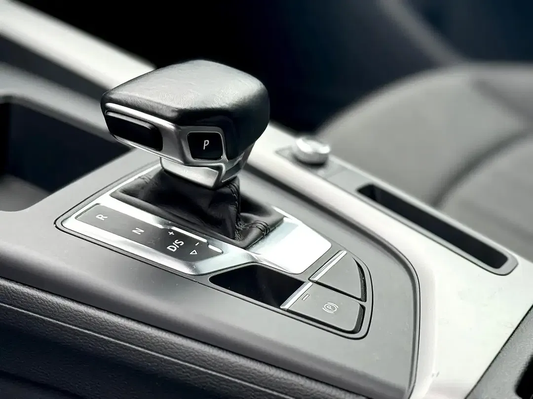 Audi A4 TDI S tronic - Thumbnail 8