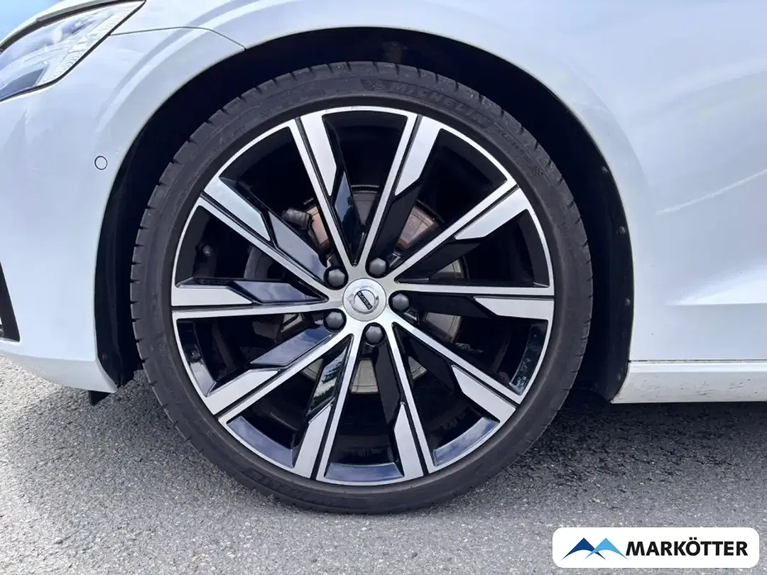 Volvo S60 B4 Plus Dark - Thumbnail 4