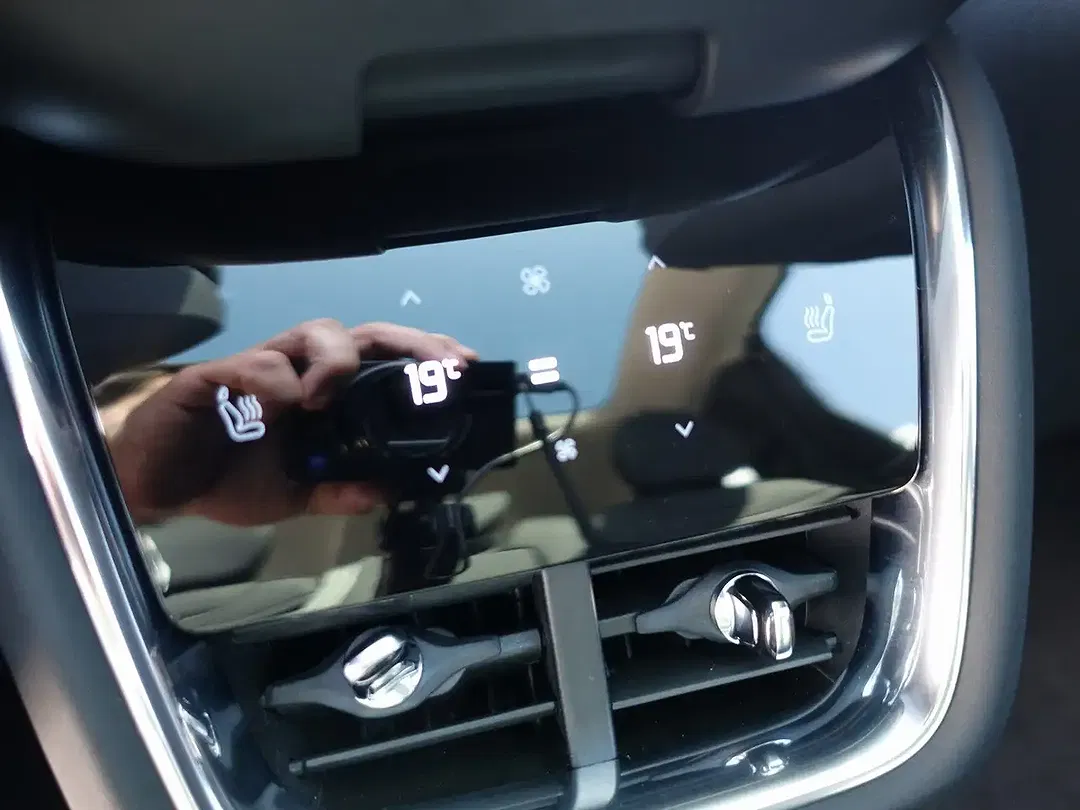 Volvo EX90 Twin Motor Plus - Thumbnail 17