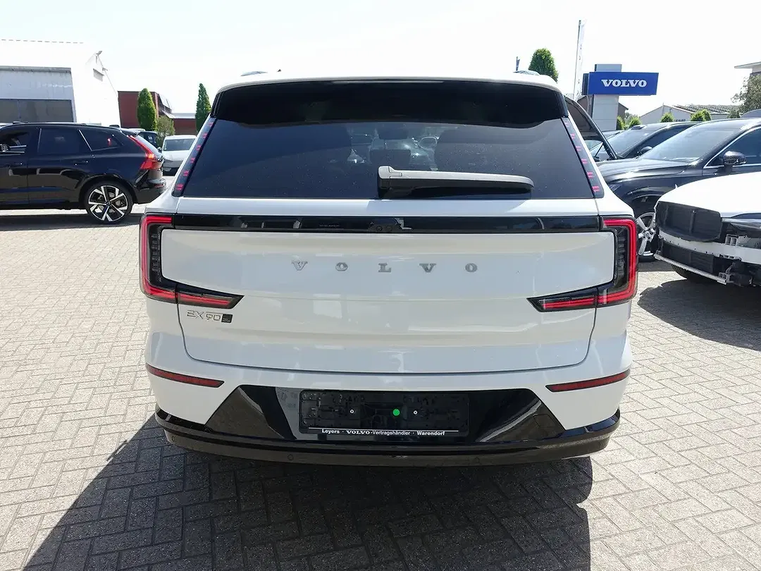 Volvo EX90 Twin Motor Plus - Thumbnail 3