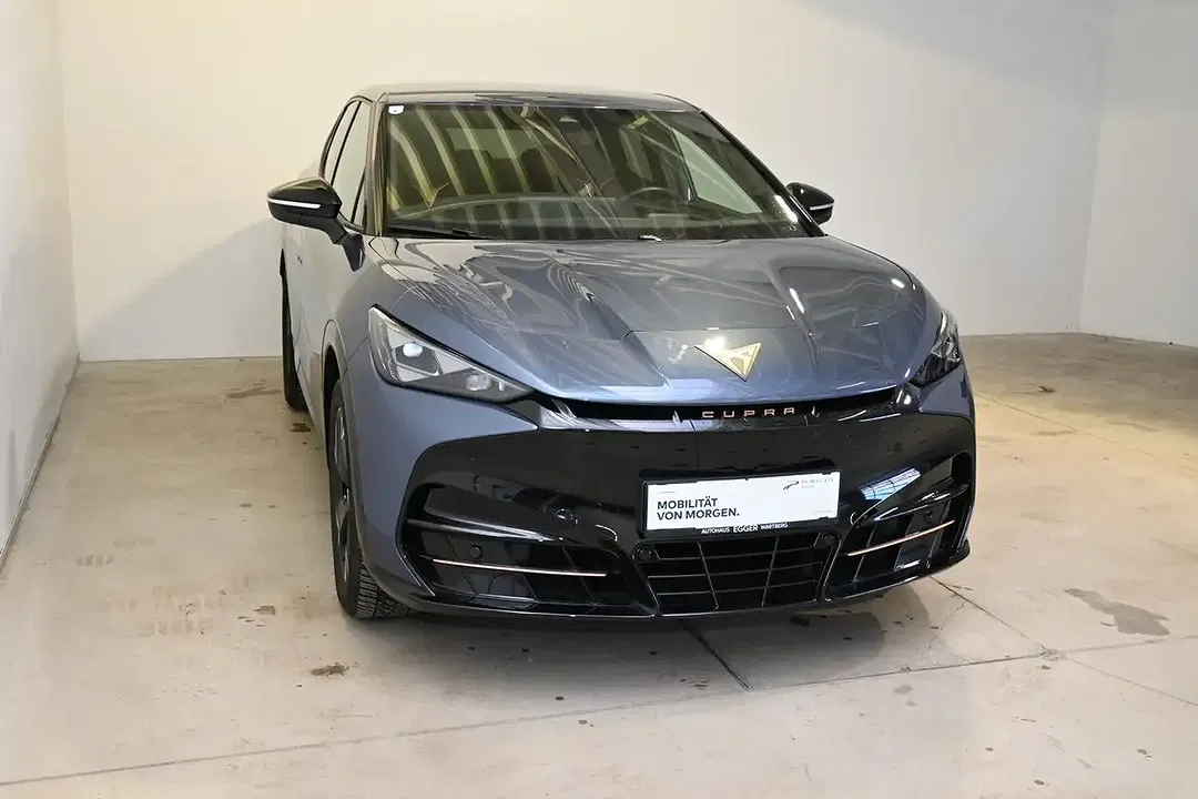 CUPRA Tavascan - Thumbnail 3