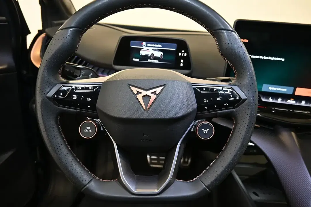 CUPRA Tavascan - Thumbnail 4