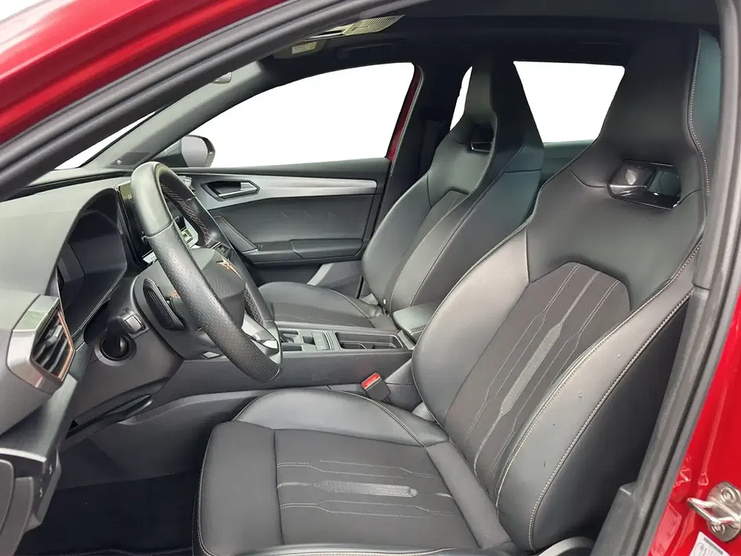 CUPRA Leon 2.0 TSI DSG 4Drive VZ DCC Sportstourer - Thumbnail 9