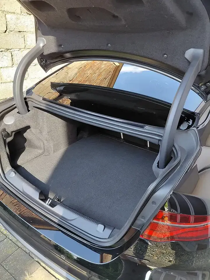 Jaguar XE S - Thumbnail 14