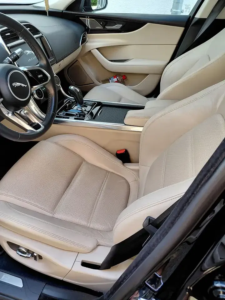 Jaguar XE S - Thumbnail 8