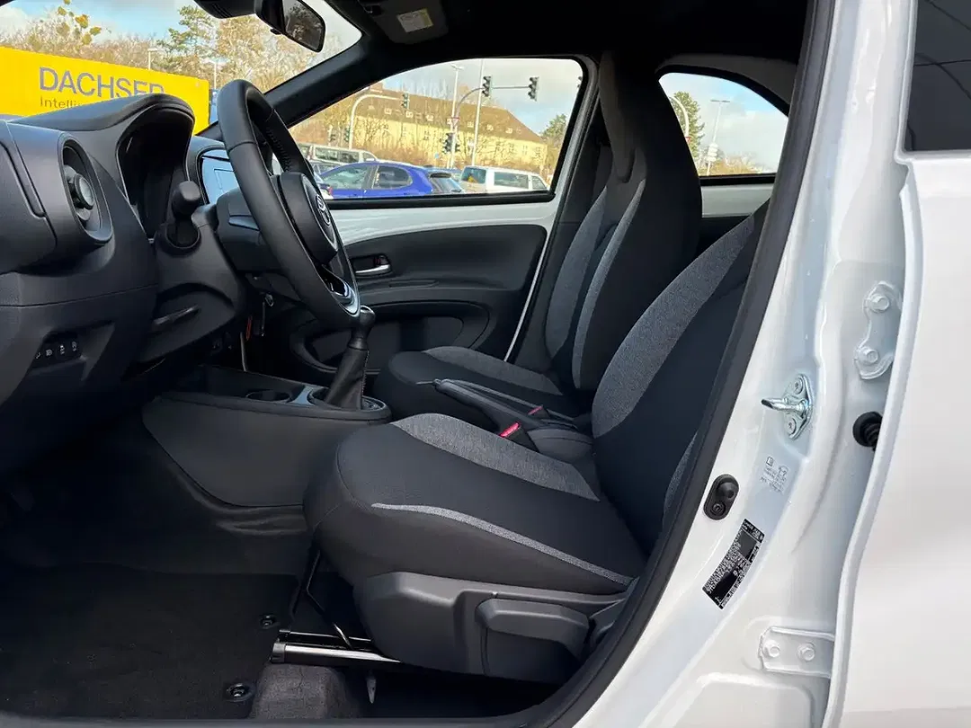 Toyota Aygo Business Edition - Thumbnail 7