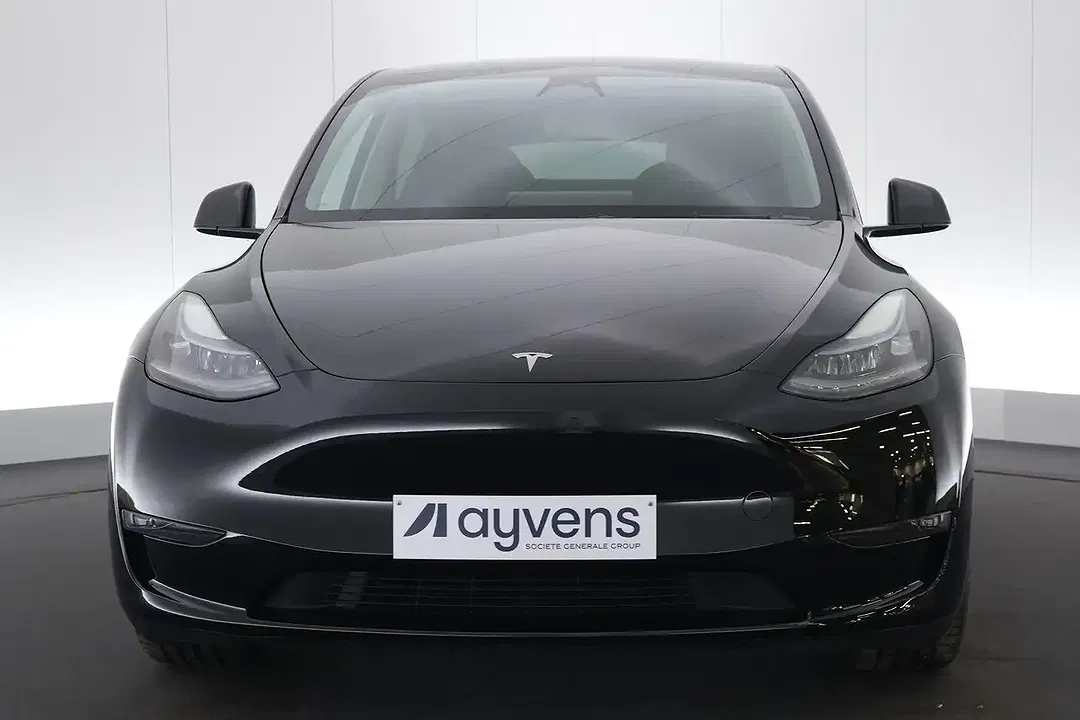 Tesla Model Y Dual Motor Performance Long Range - Thumbnail 13
