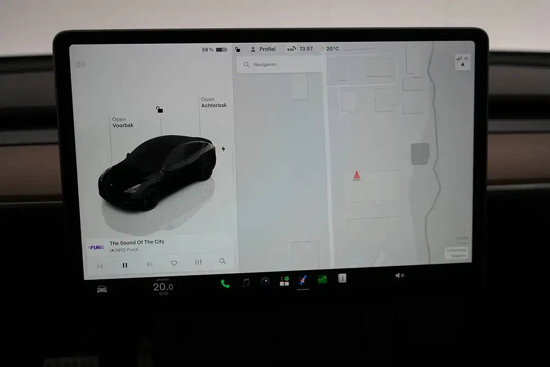 Tesla Model Y Dual Motor Performance Long Range - Thumbnail 8