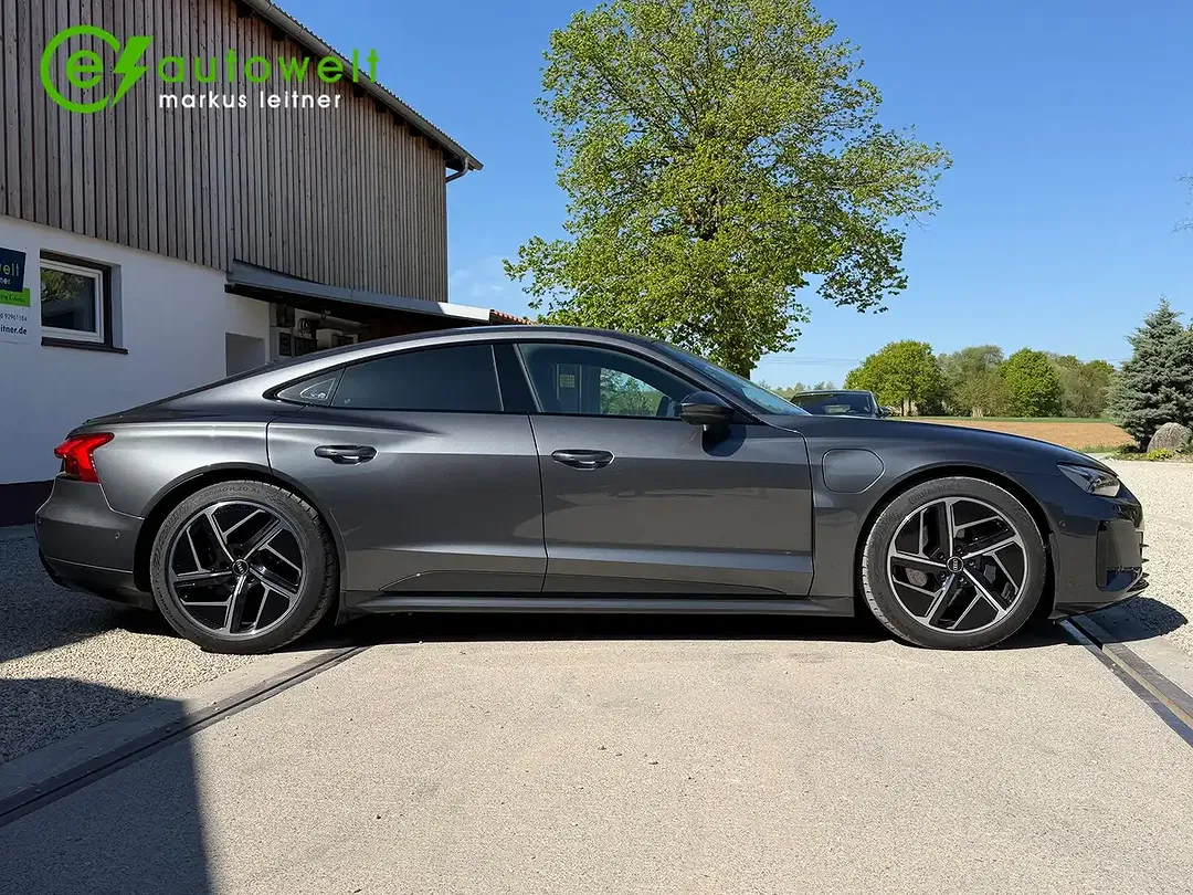 Audi e-tron GT plus - foto 2
