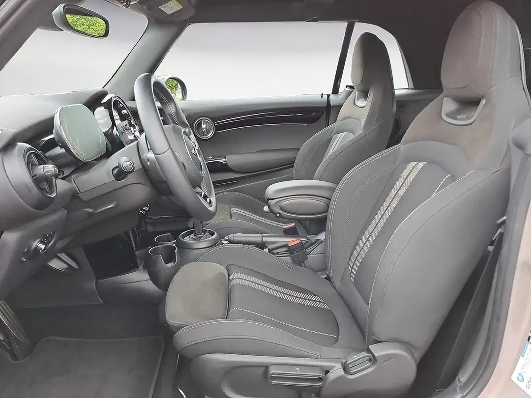 MINI Cooper Cabrio Steptronic JCW Trim - Thumbnail 7