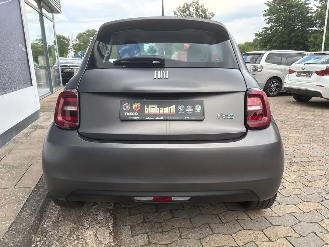 Fiat 500e Icon - Thumbnail 4
