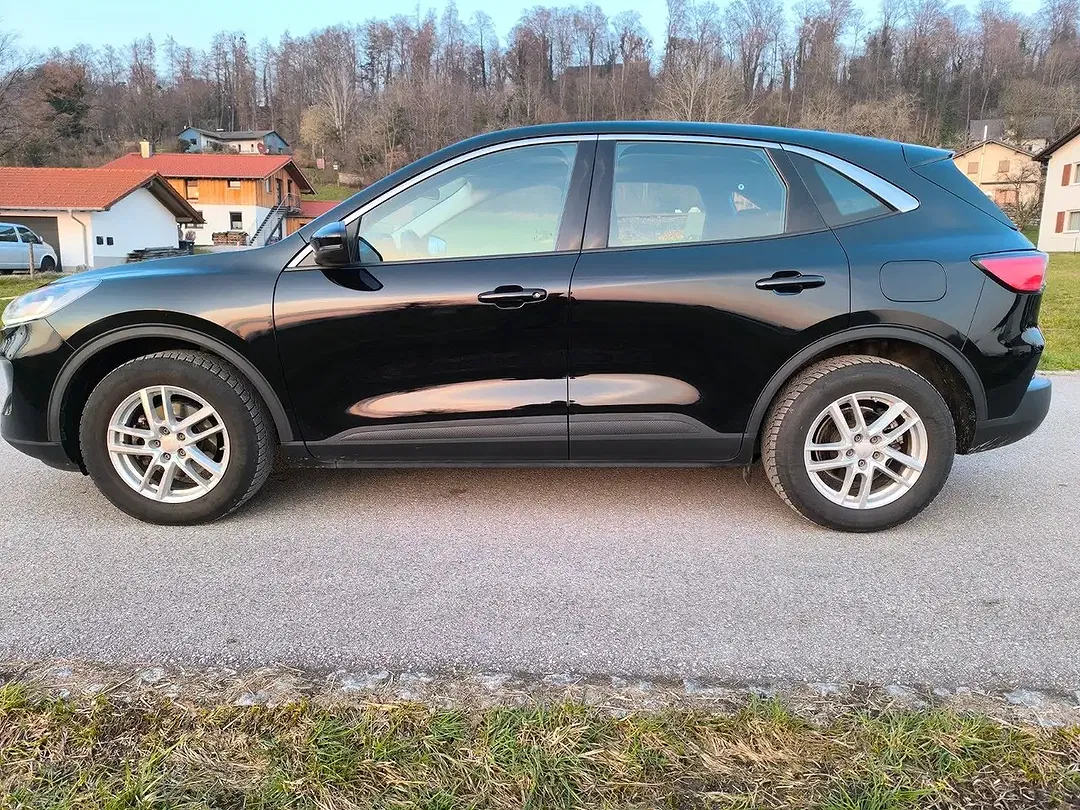 Ford Kuga Cool & Connect - Thumbnail 4