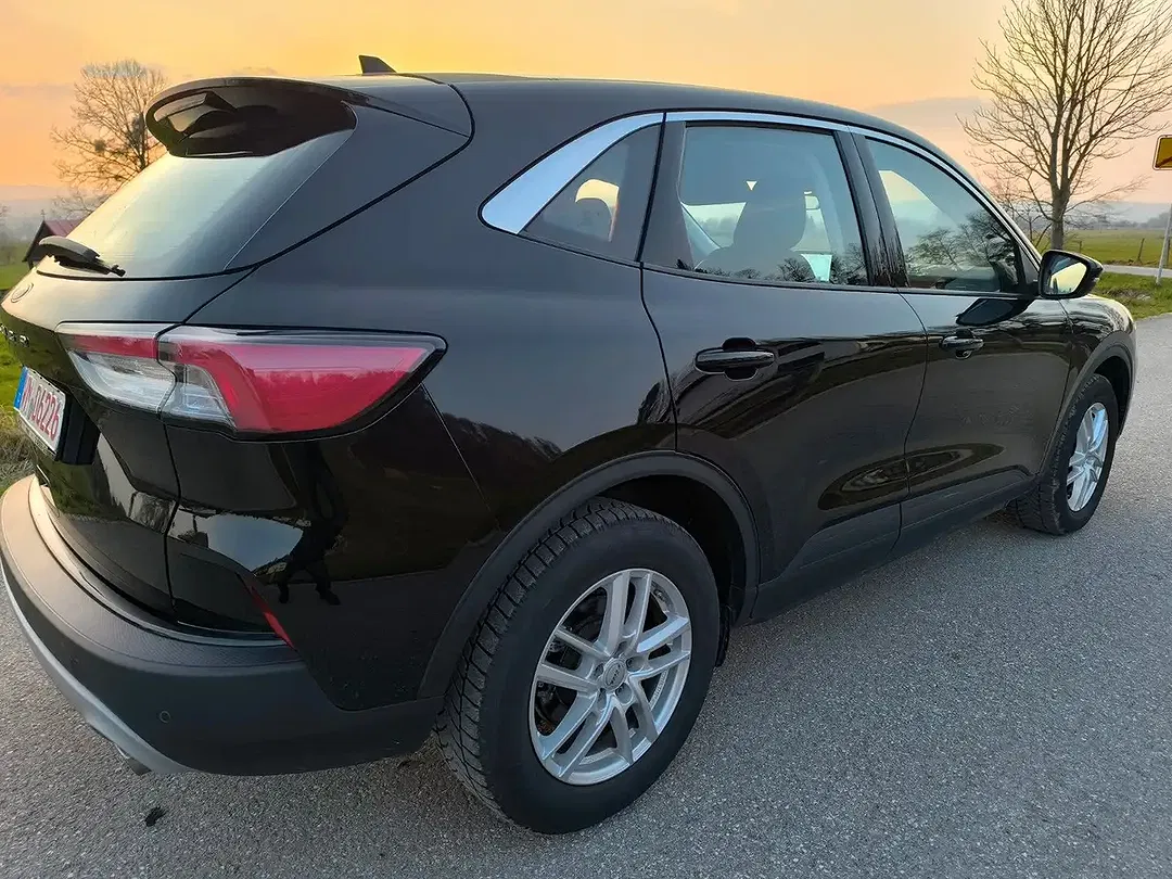 Ford Kuga Cool & Connect - Thumbnail 5