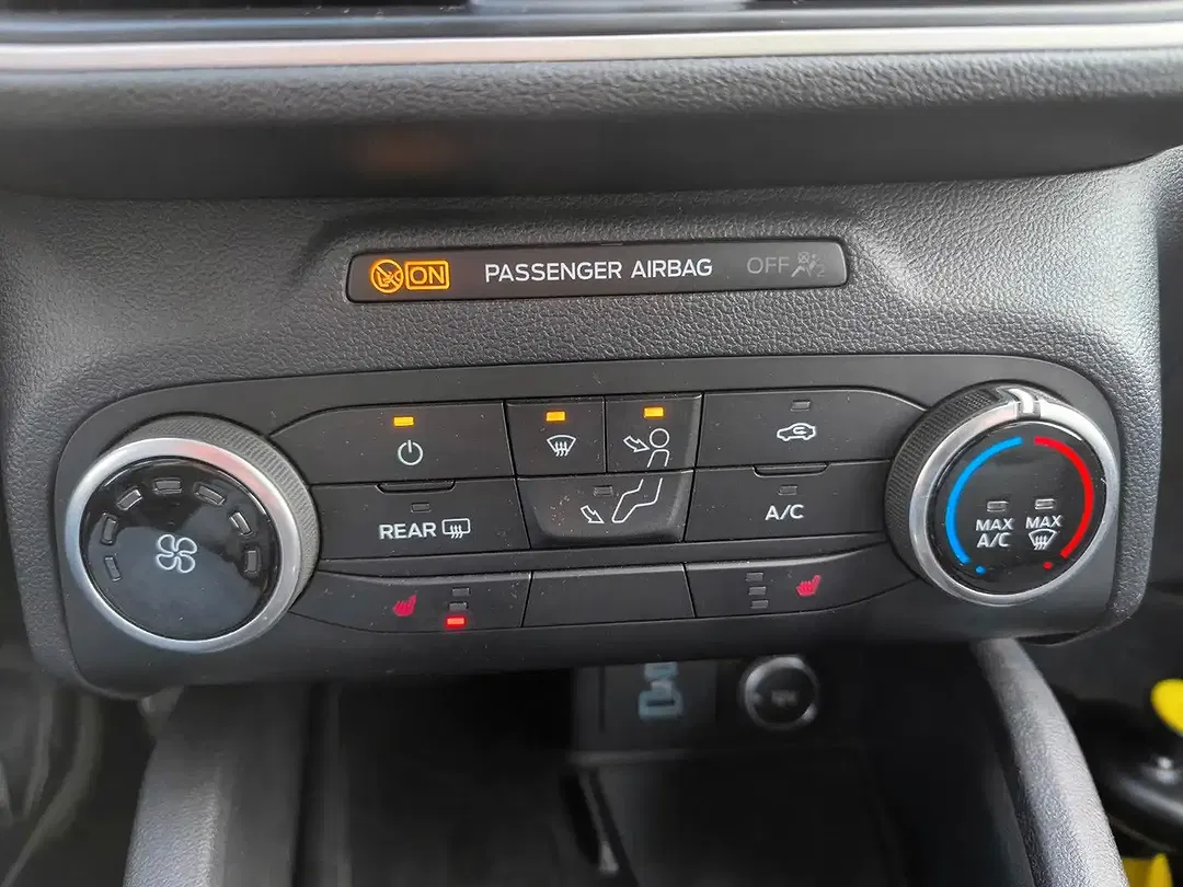 Ford Kuga Cool & Connect - Thumbnail 9