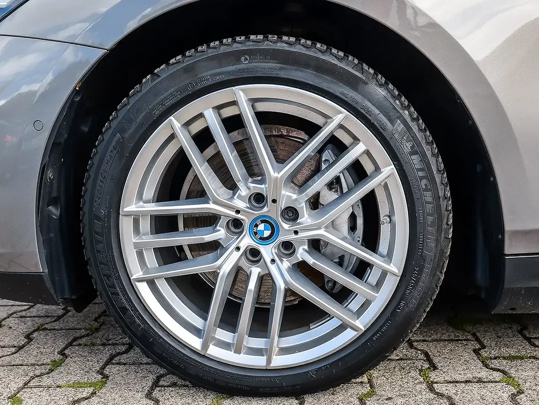 BMW i5 eDrive - Thumbnail 4