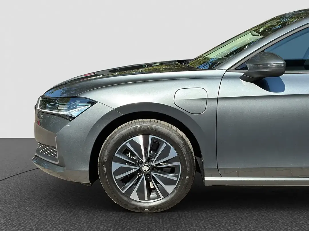Skoda Superb 1.5 TSI iV Combi Selection - Thumbnail 4
