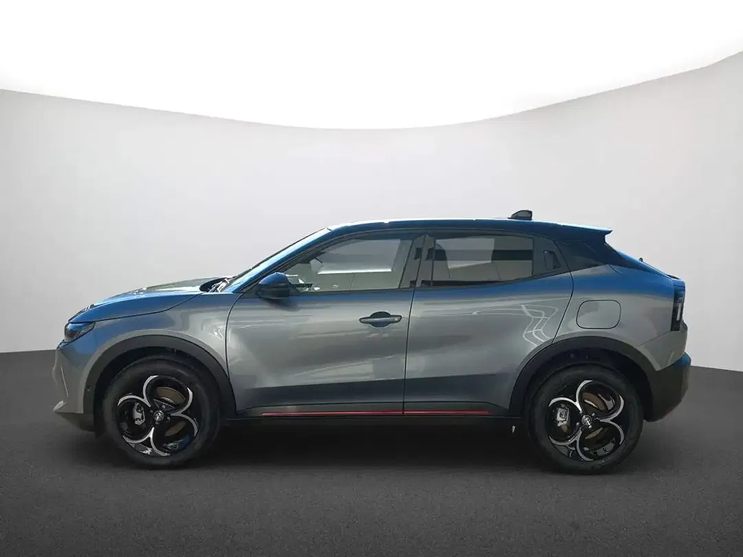 Alfa Romeo Junior 1.2 Ibrida Q4 Ti - foto 1
