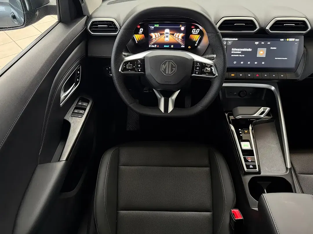 MG ZS Hybrid+ Luxury - Thumbnail 11