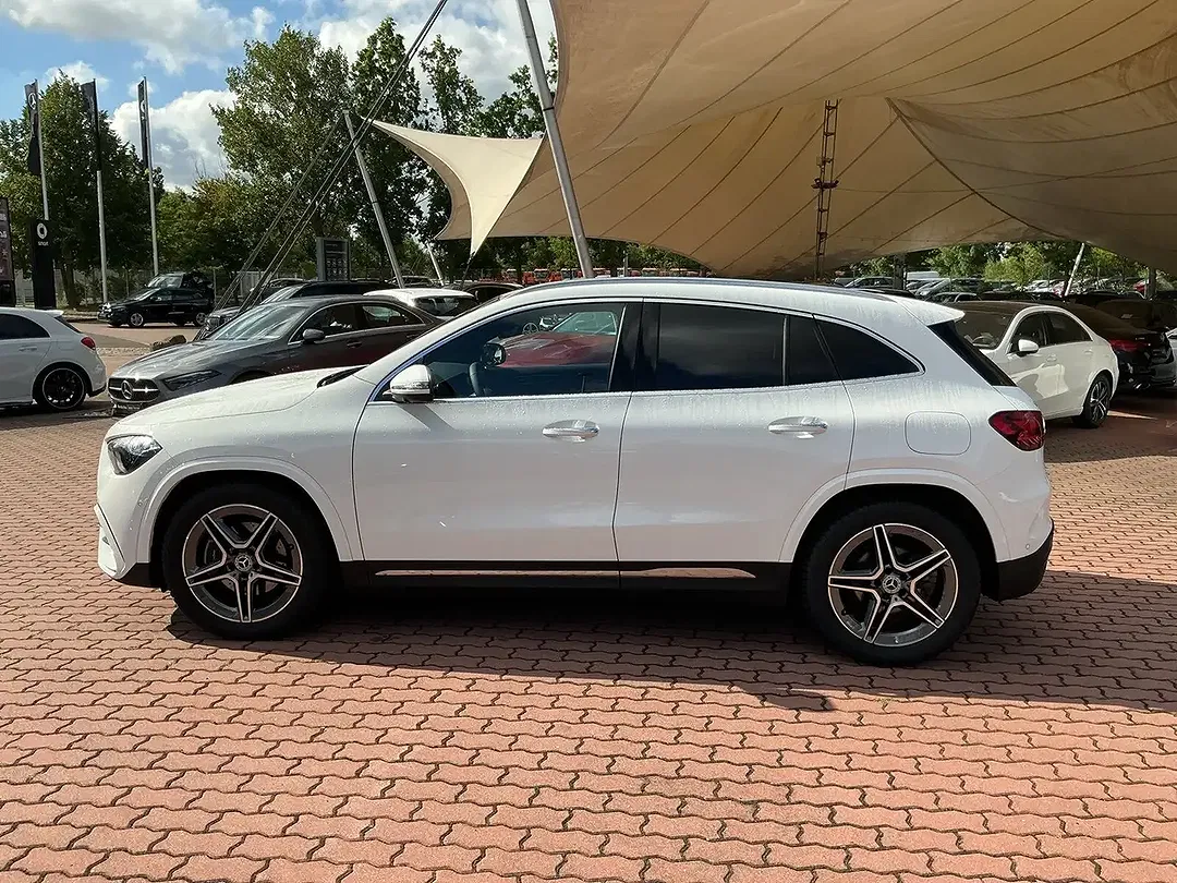 Mercedes-Benz GLA 200 AMG - Thumbnail 6